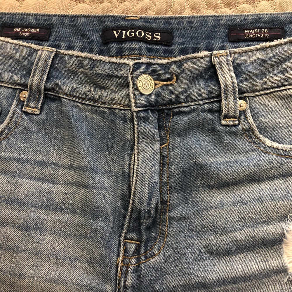 Distressed shorts - Picture 4 of 5